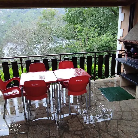 公寓 Casa Encosta Do Rio-ferias No Geres