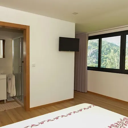 Casa Encosta Do Rio-ferias No Geres Lejlighed *